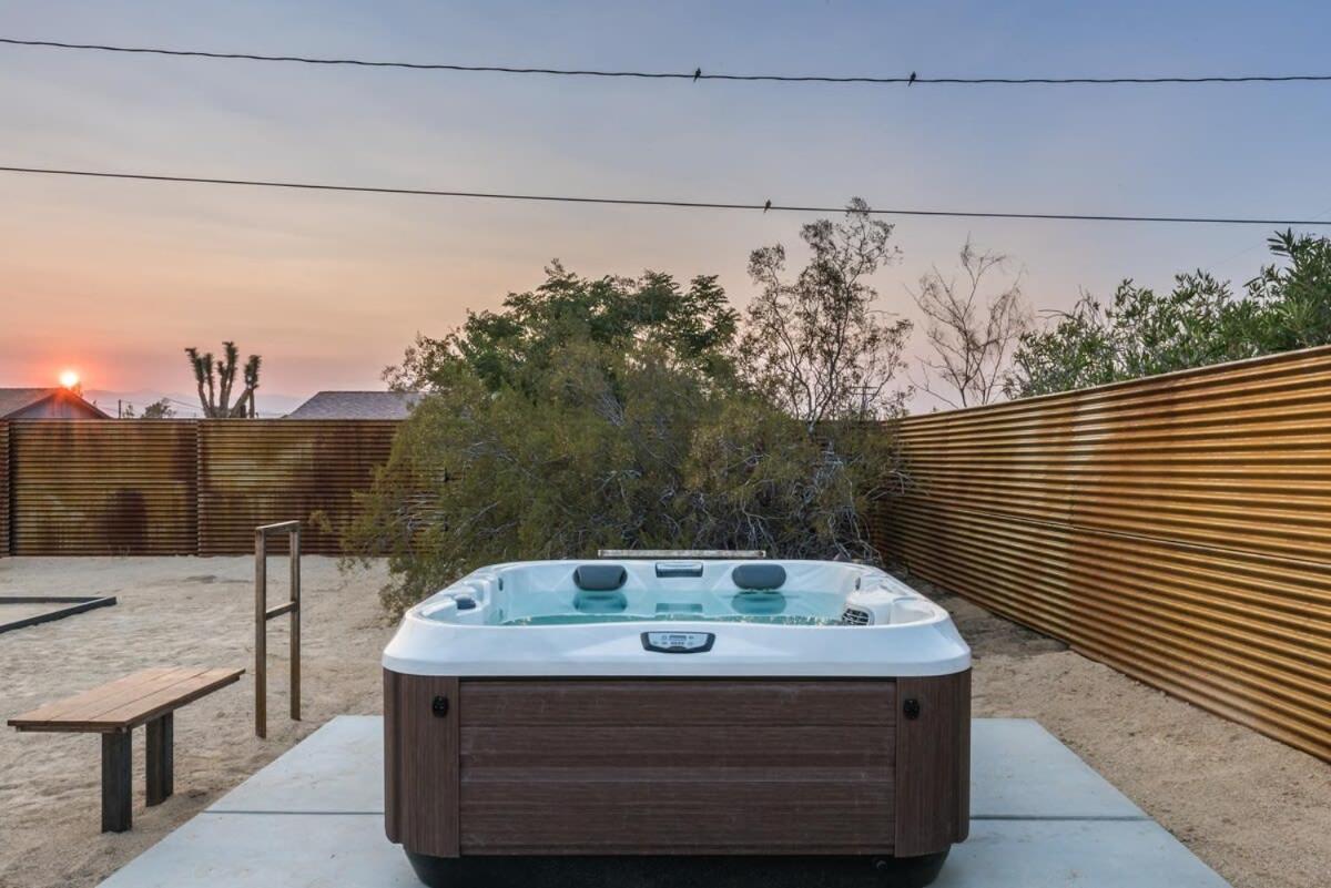 Hidden Valley Cottage - Modern Home In Jt Hot Tub Joshua Tree Exterior photo